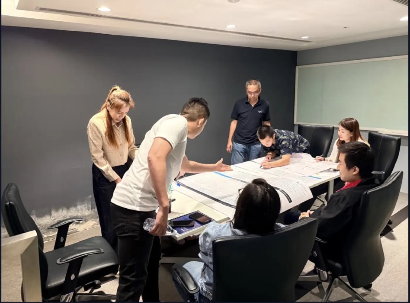 Executives working through a strategy session during the AI Forward CXO Program